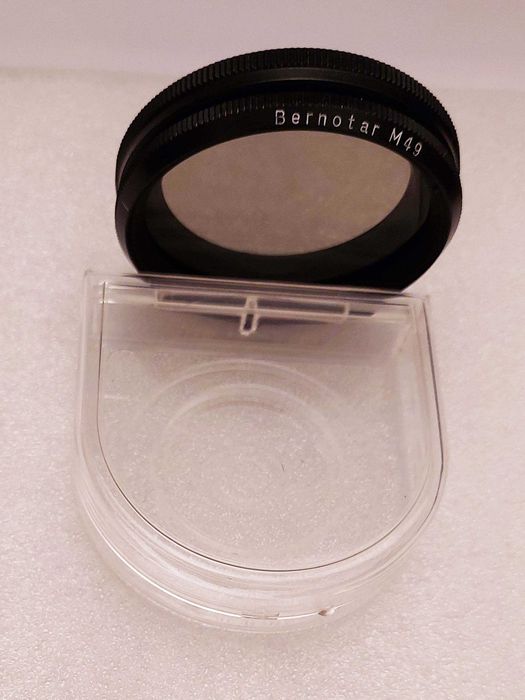 Filtr polaryzacyjny BERNOTAR fi 49 mm