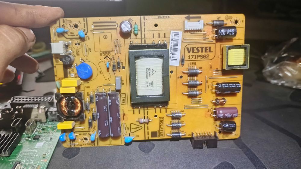 Комплект плат Vestel 17MB82S и 17IPS62 + шлейфы (для ТВ 32")