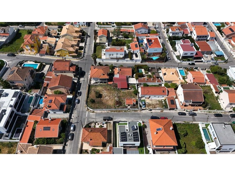 Moradia T3 de Luxo com Piscina e Garagem para Venda na Charneca da ...