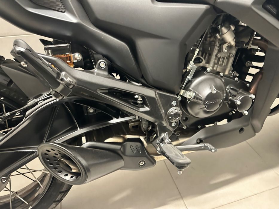 Moto Zontes Gk 125 apenas 1600 quilómetros