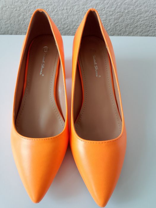 Buty damskie na słupku 39
