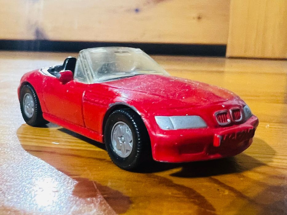BMW Z3 1.9 0846 SIKU Cabrio Model czerwony cabriolet auto resorak