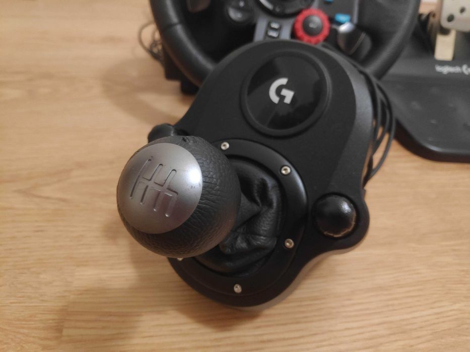 volante logitech G29 Driving Force + pedais + manete mudanças ps4