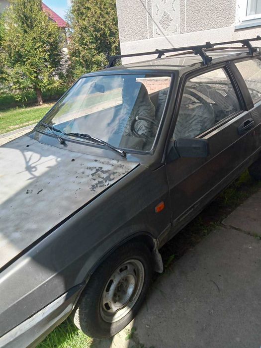 Автомобіль ваз 2108