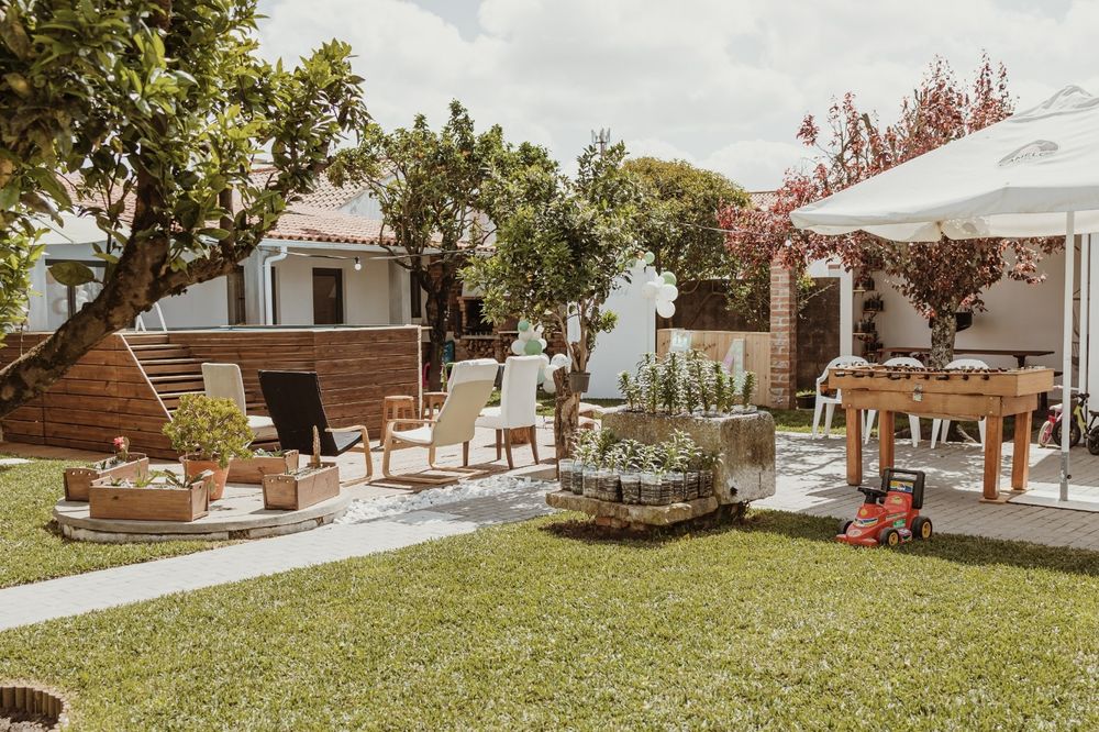 Ler Descrição pf. Espaço para festas ou eventos, aluguer de mesas, pai