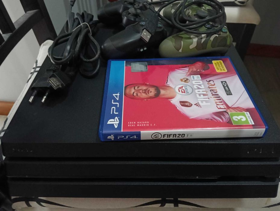 Venda PlayStation 4 1TB
