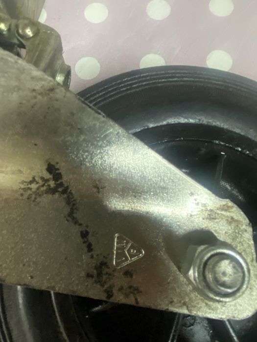 Roda para andaimes de construção