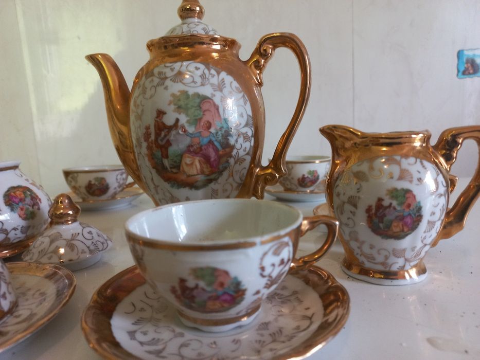 Продам кофейний сервиз  мадонна 12 персон
