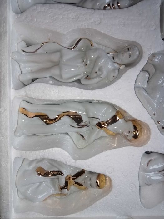 Figurki porcelanowe szopka boże narodzenie Porcelana złocona