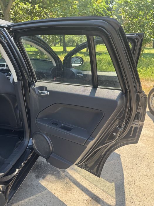 Продам авто Dodge Caliber 2008