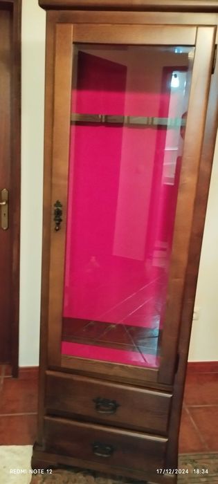 Armeiro com capacidade de 4 armas