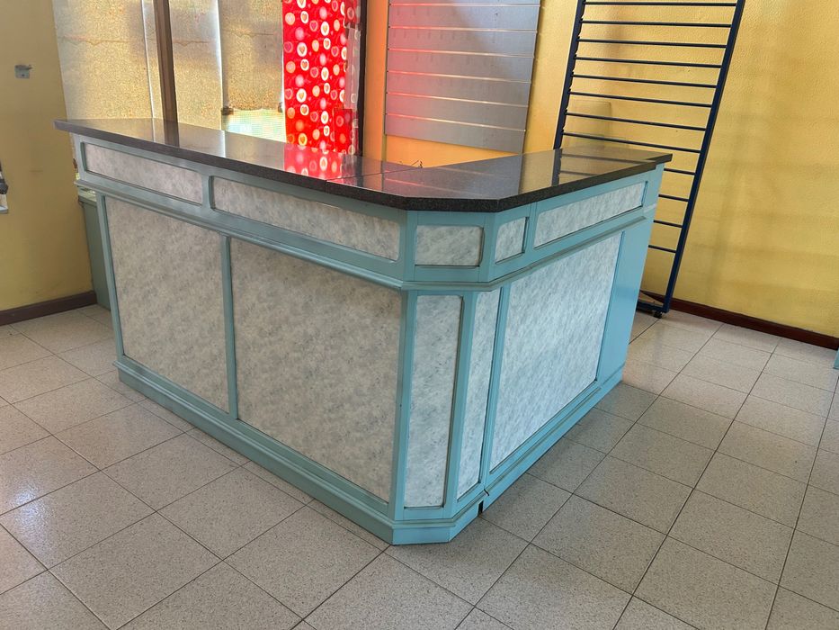 L-shaped counter, L. 1.73 m × 1.68 m, in 2 modules, 2 removable granite slabs64176725784066120