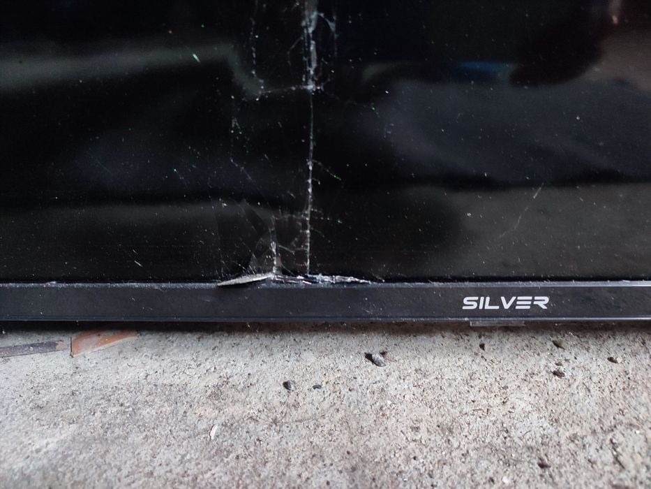 Televisão SILVER para peças