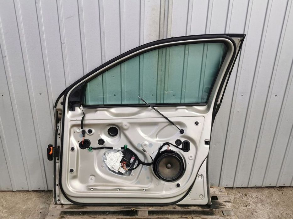 Drzwi prawy przód VW Golf V kombi Jetta LD1W