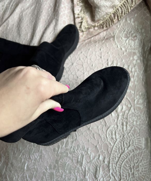 Замшеві ботфорти ботинки на підборах