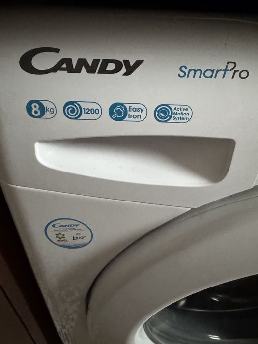Candy pro 8kg .( maquina de lavar a roupa)