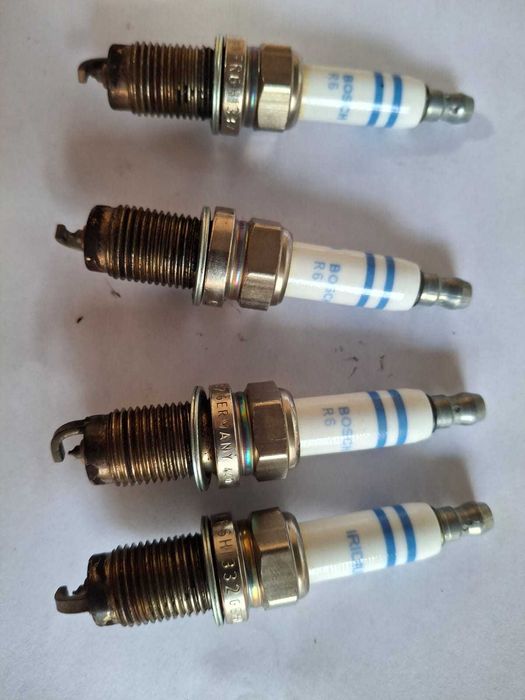 Свічка запалювання Bosch R6 Iridium FR6HI332