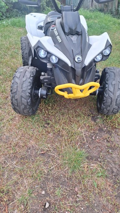 quad elektryczny Can-am