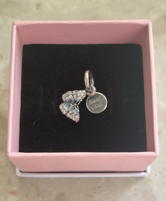 Pandora Motyl charms podwójna niebieska zawieszka z cytatem srebro