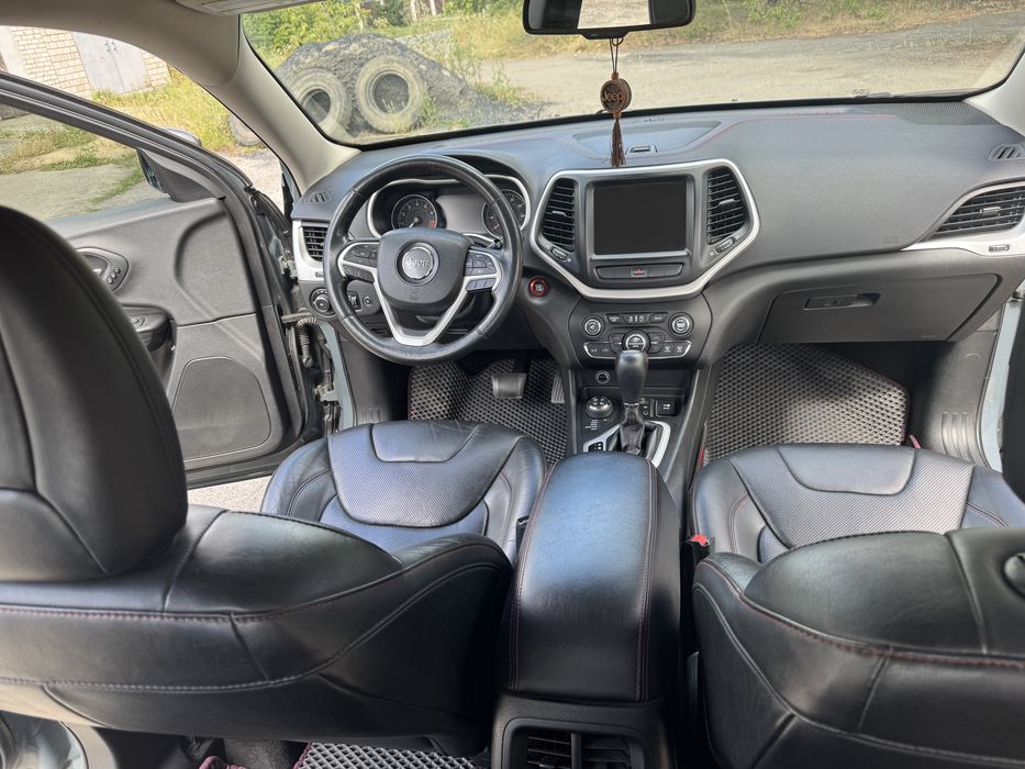 Jeep Cherokee 3.2 TrailHawk