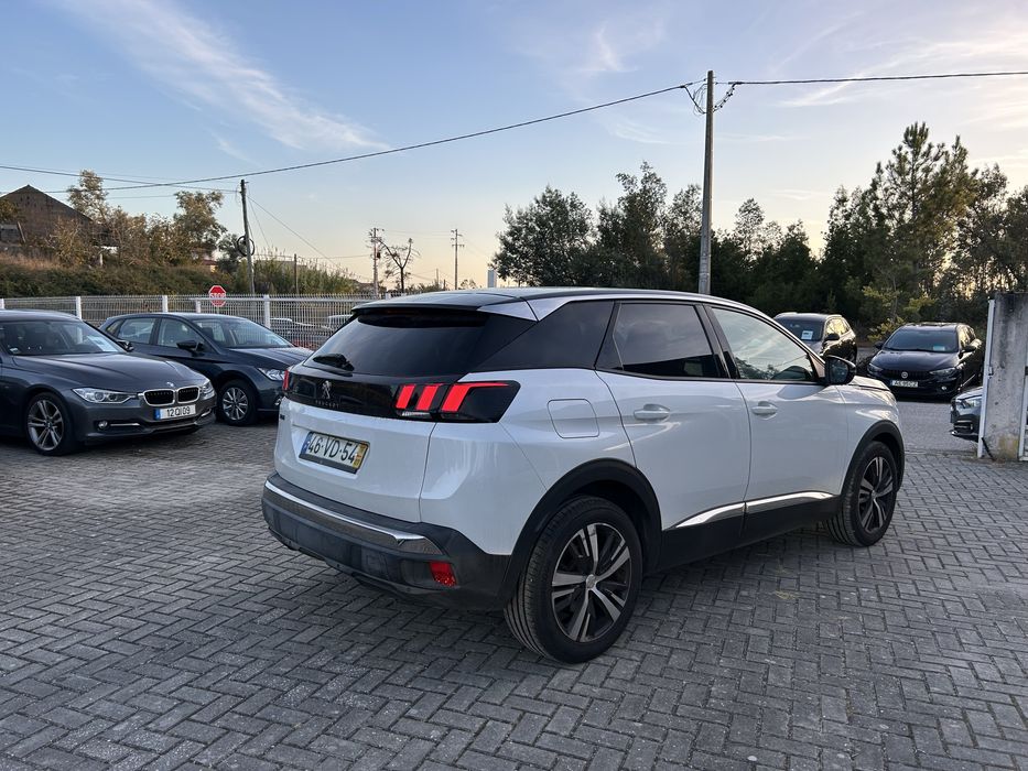 Peugeot 3008 1.5 HDI Aut. 100 mil kms