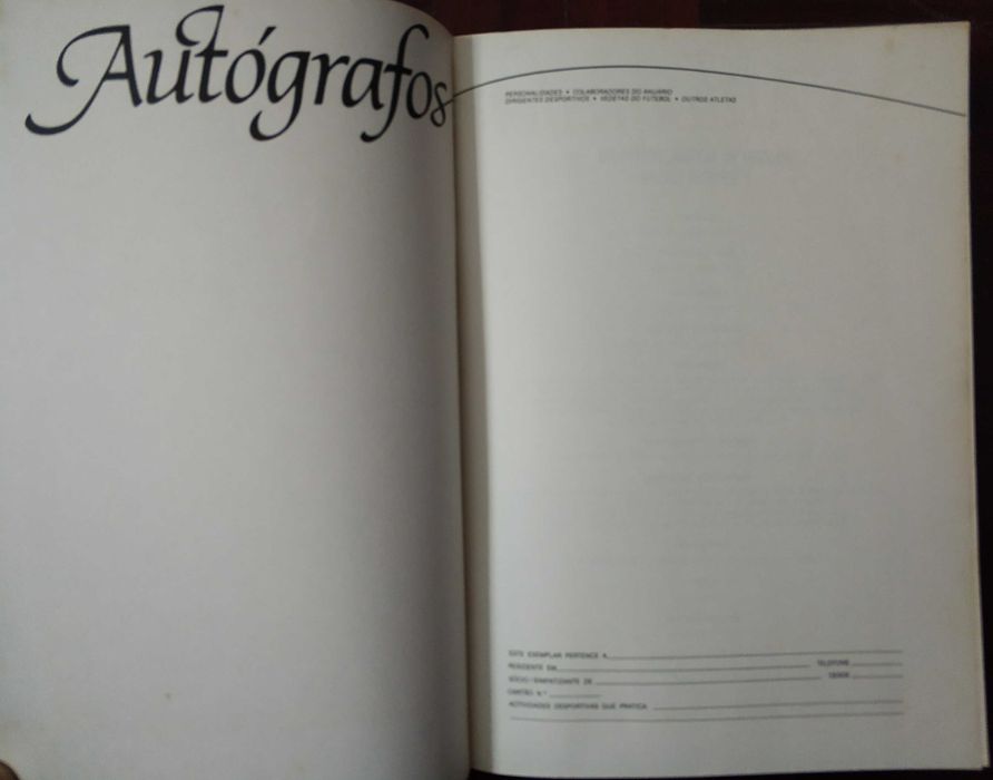 Livro "Anuário do Futebol Português e Europeu 1983/84"