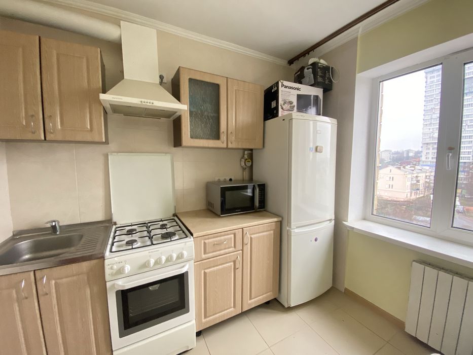 Продаж 1к квартири 37м2 Петропавлівська 14 Куренівка Держпрограми