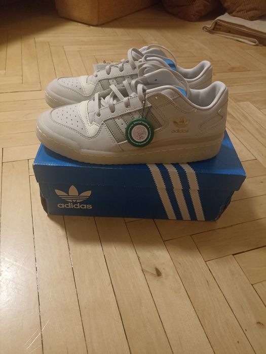 Adidas forum low