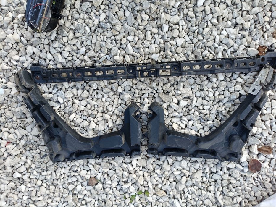 Seat Leon 3 ślizgi zderzaka tył