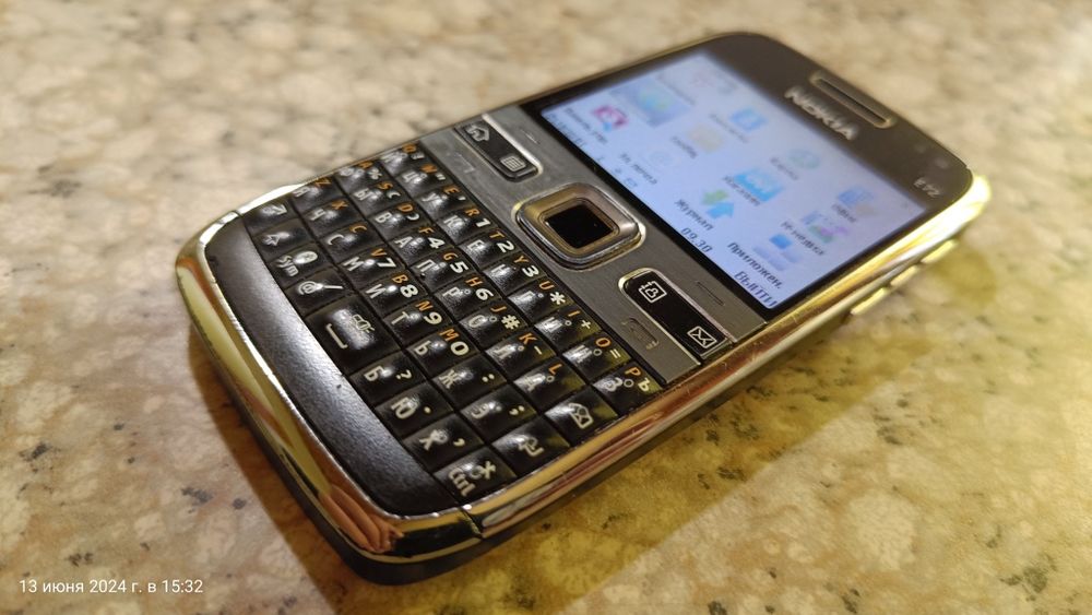 Nokia E72 , Black,  вся в оригіналі.