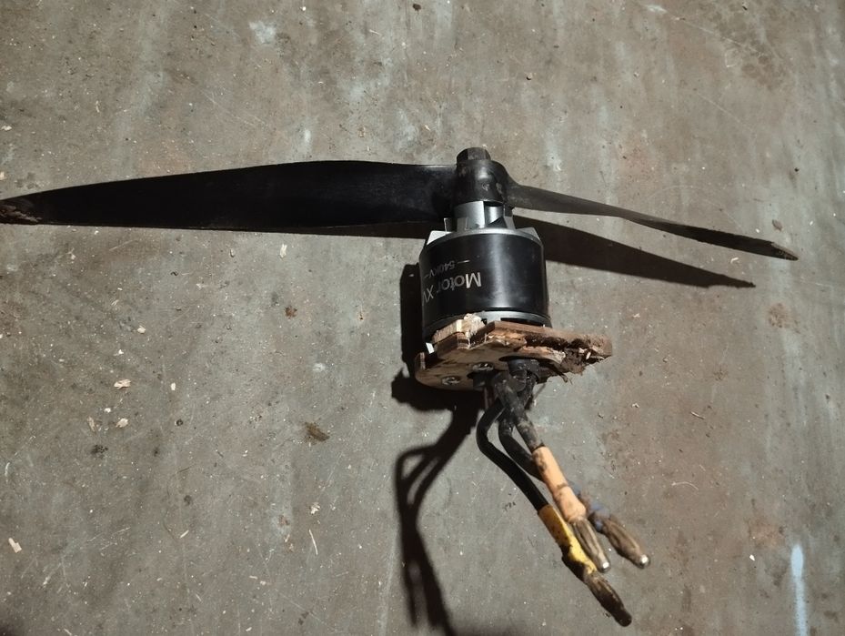 Продам мотор вид молний xv540 kv робочий