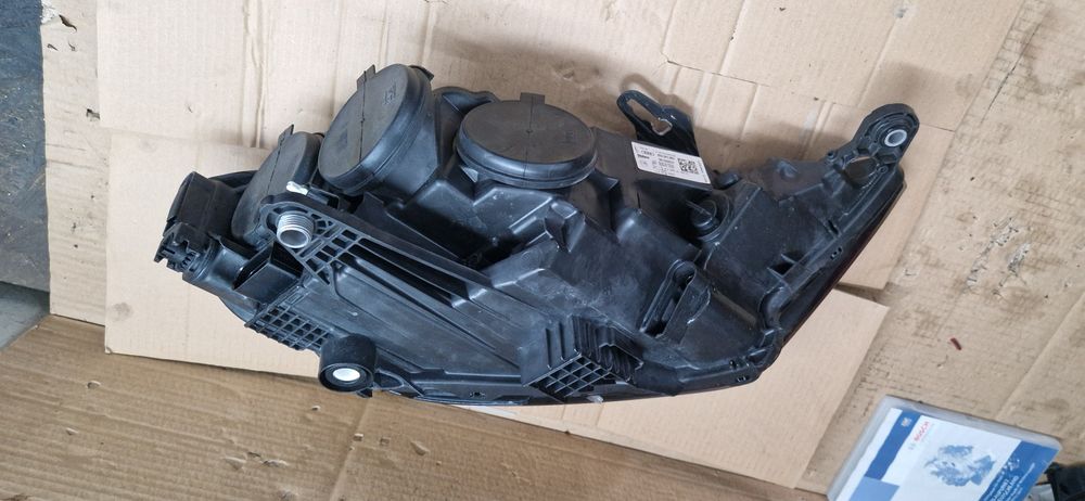 Lampa przód przednia lewa audi a1 II 82a