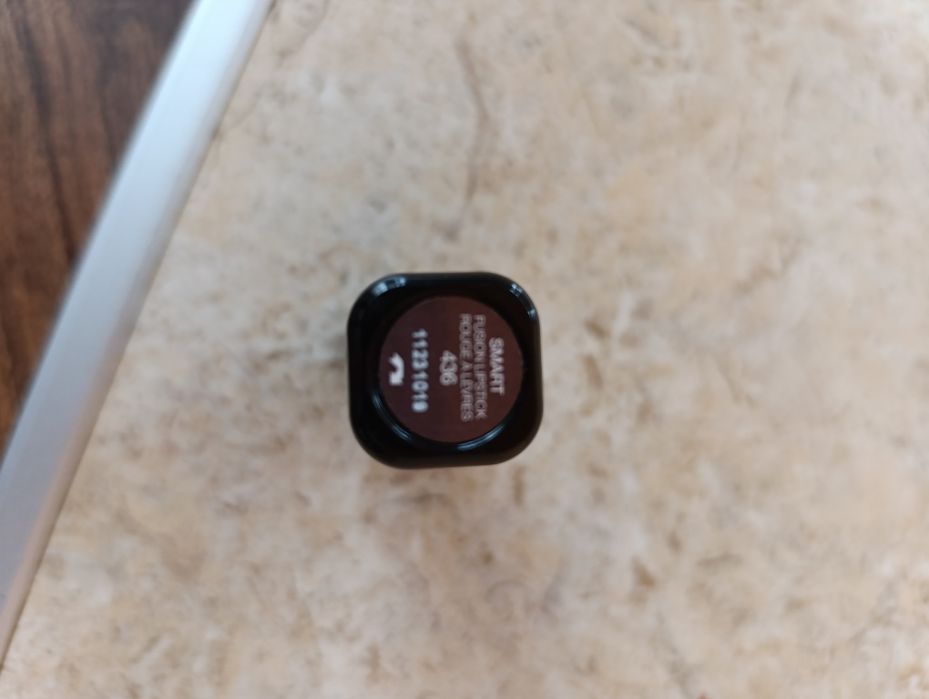 Продам нову помаду Kiko