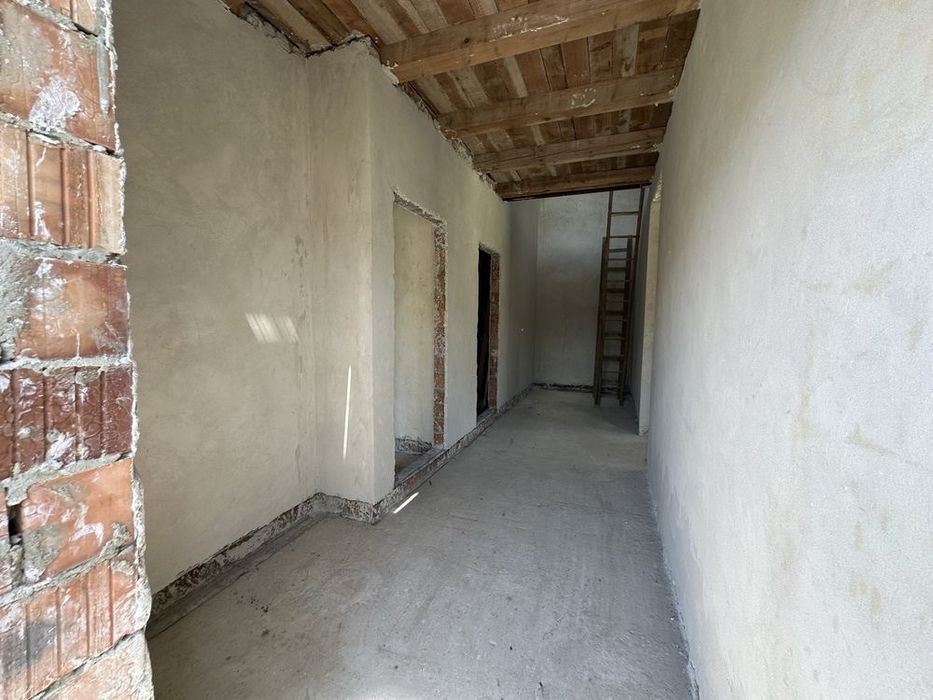 Продаж будинку Пустомити. Площа будинку — 100 м²  6 соток  3 кімнати  2 поверхи