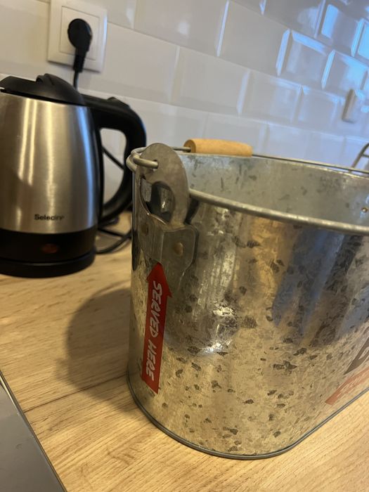 Balde em metal para cervejas