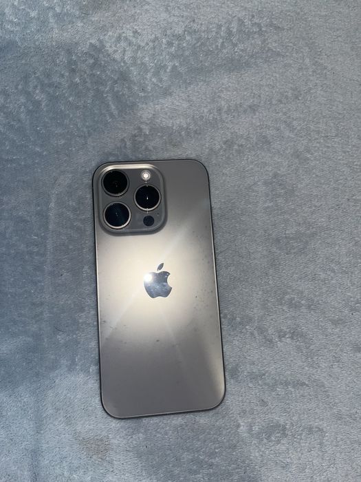 Iphone 15 pro *EM OTIMO ESTADO*