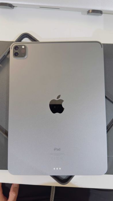 IPad Pro (11") (3.a geração) Modelo A2377