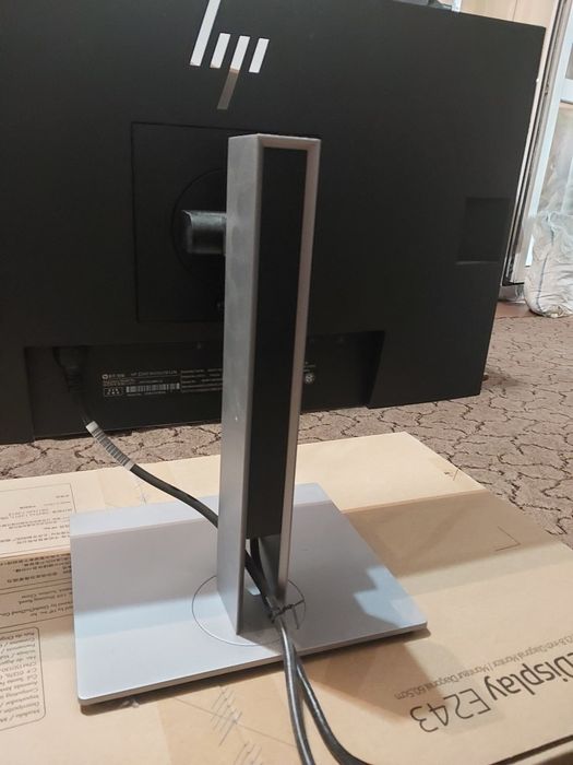 Монитор HP EliteDisplay E243