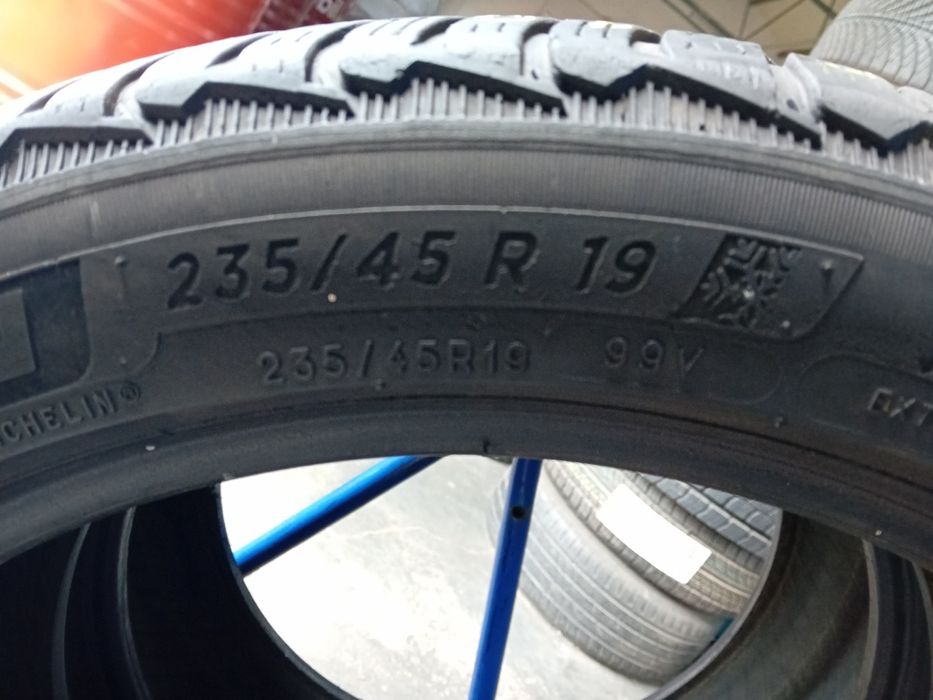 Opona 235 45 r19 Michelin
