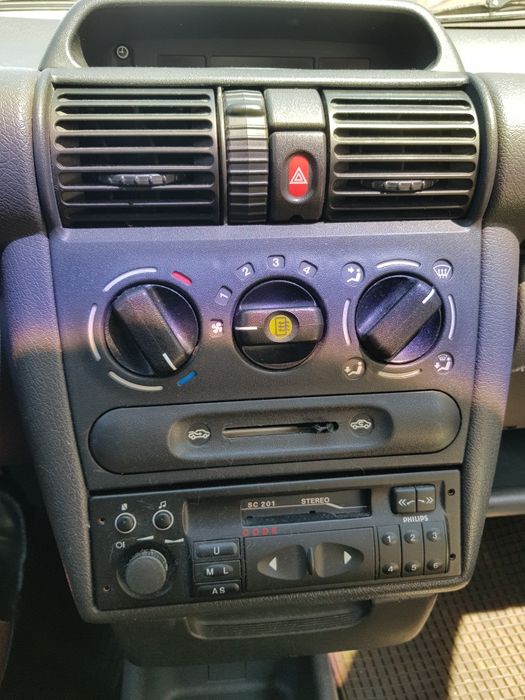 Opel Corsa B Swing 1995 - 2 portas - Ótimo estado