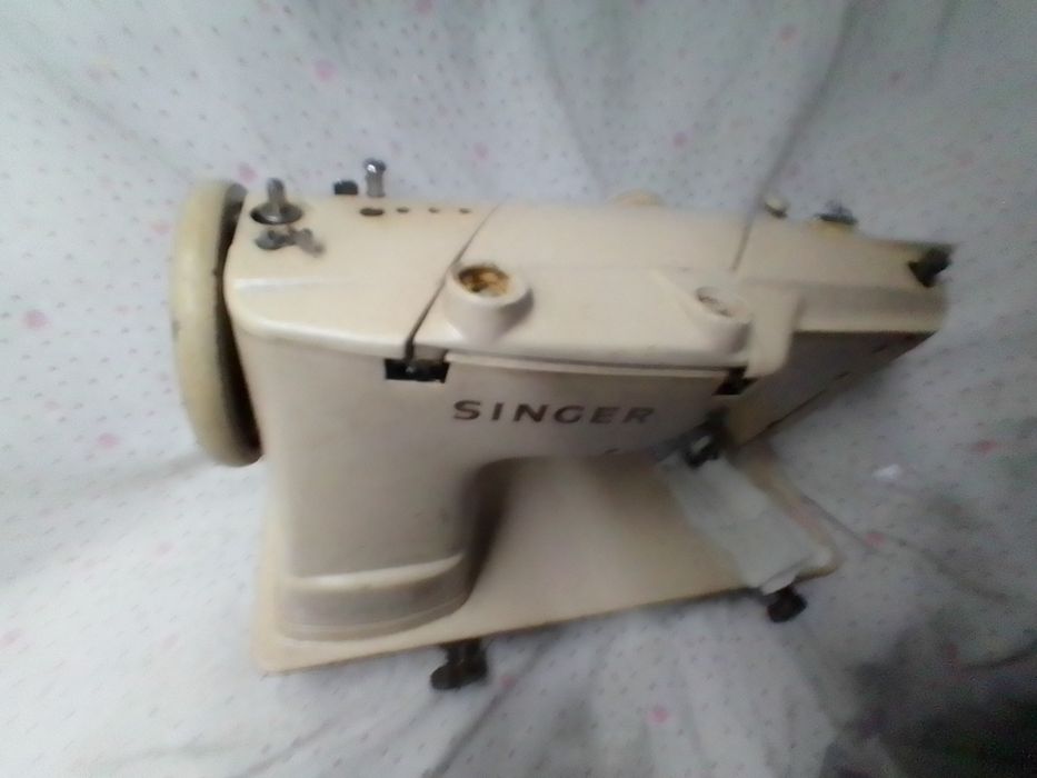 Máquina da Singer costura