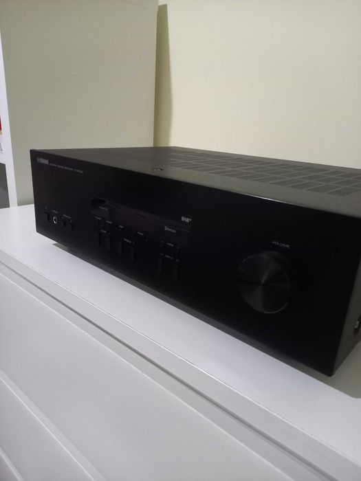 Receiver Yamaha R-S 202D  Novo