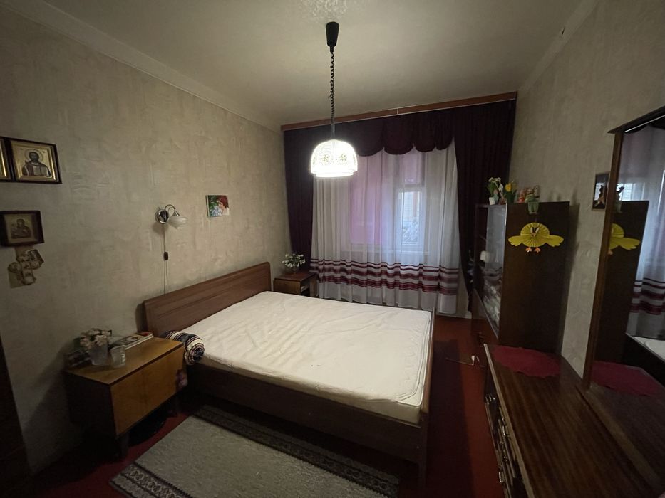 Продаж  2-к квартири Милославська буд.5 Троєщина