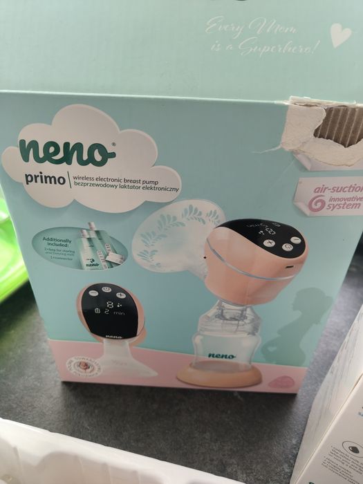 Laktator neno i pojemnik do zbierania mleka