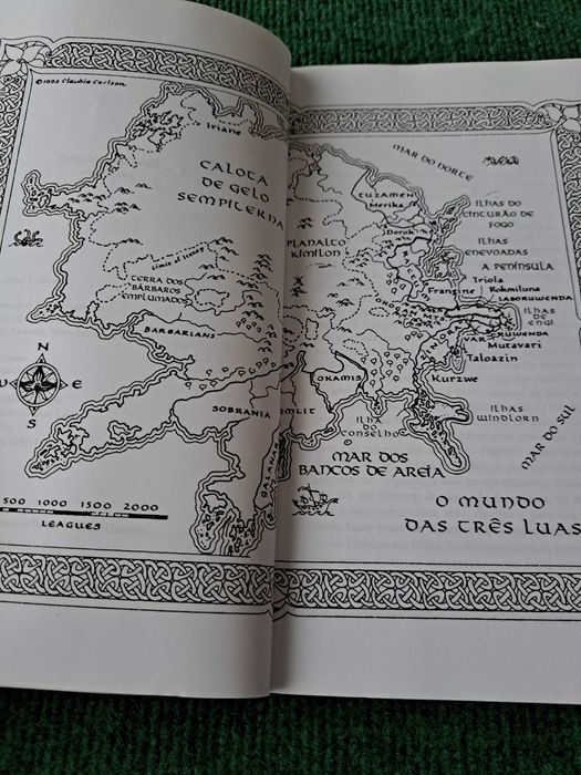 O Trílio de Sangue - Julian May