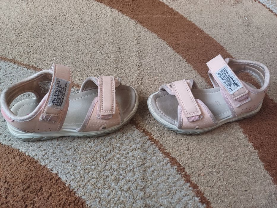 Levi's sandálias em rosa