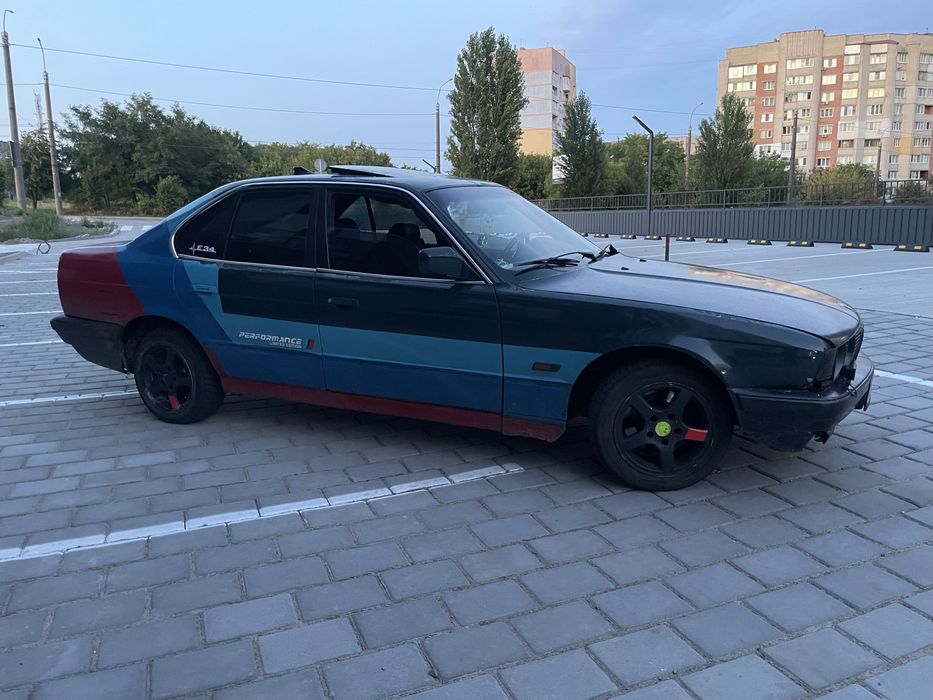 Продам бмв е34 524