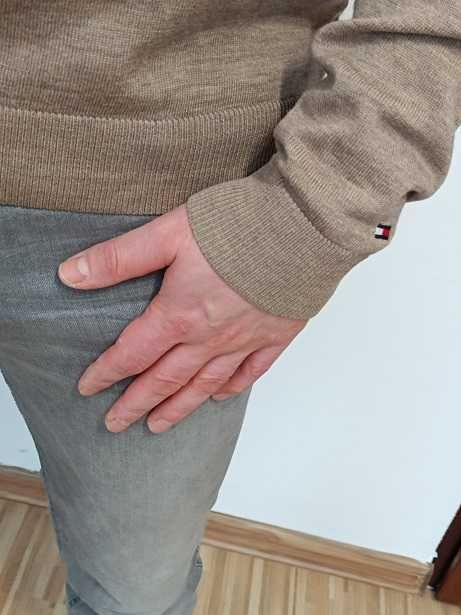 Tommy Hilfiger beżowy elegancki bawełniany sweter M L