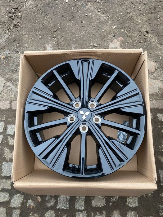4 Oryginalne Alufelgi Mitshubishi 5x114,3 18” 7J18H2 ET38 Jak Nowe