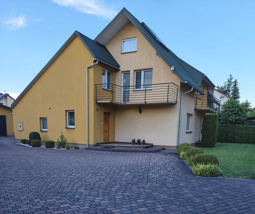 Dom wolnostojący w Biłgoraju, 215m2 z garażem